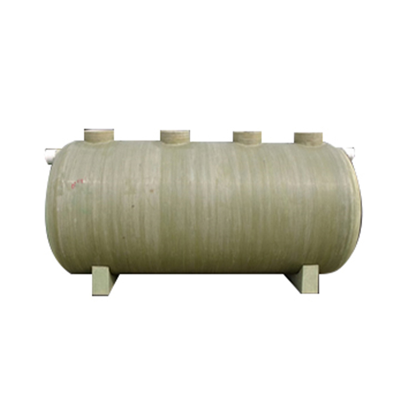What advantages enable the fermentation bioreactor to serve as an efficient solution for rural sewage purification and treatment?